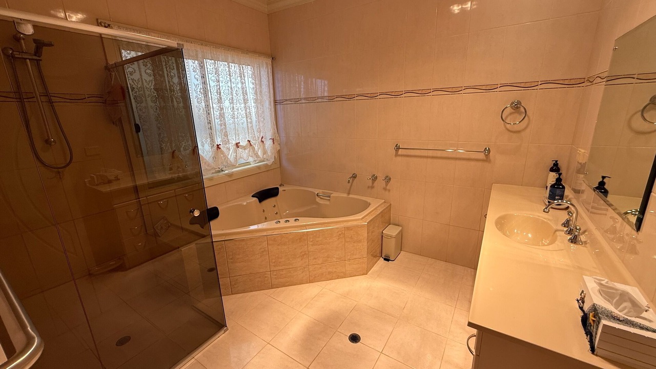 Photo of Bathroom in Muloowurtie