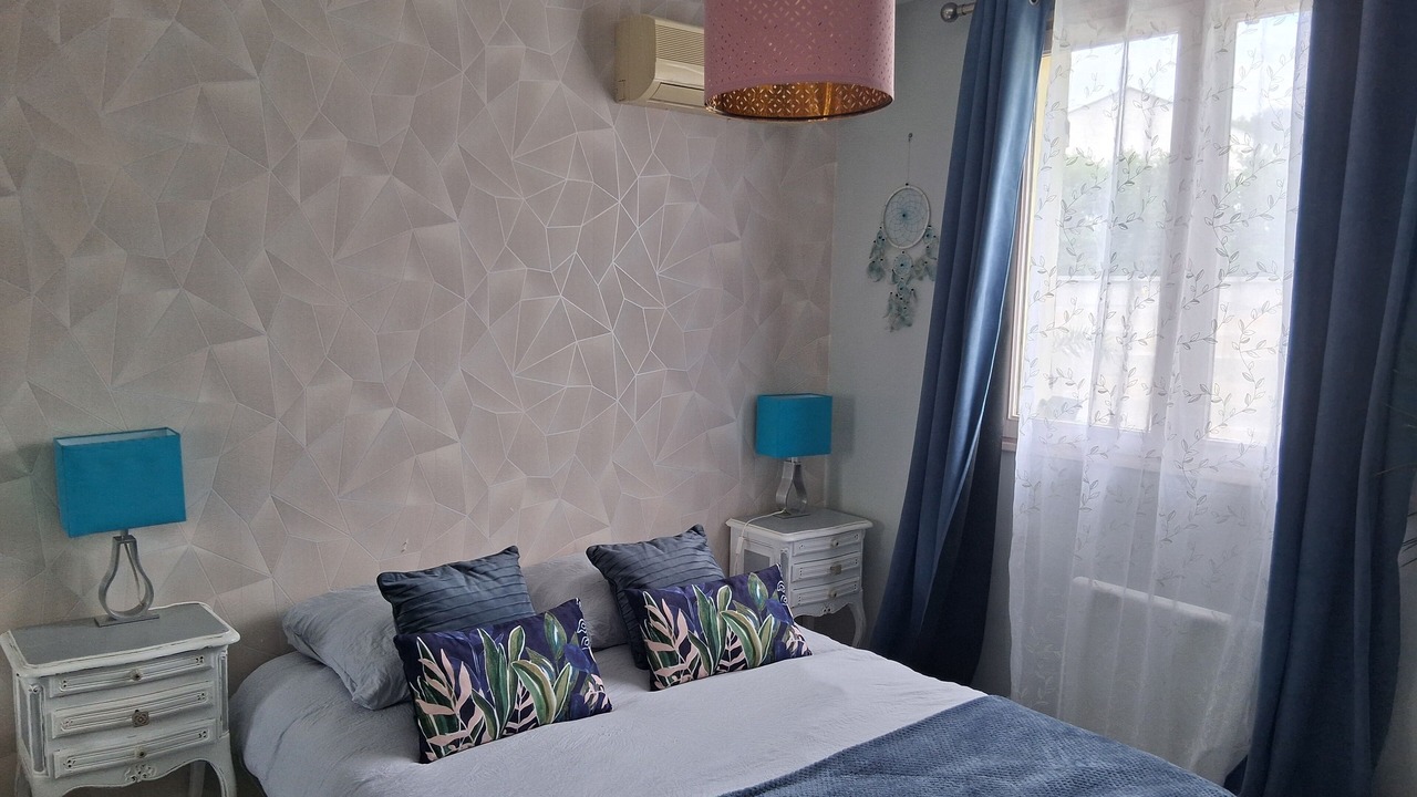 Photo of Bedroom in Plessis-le-Roi