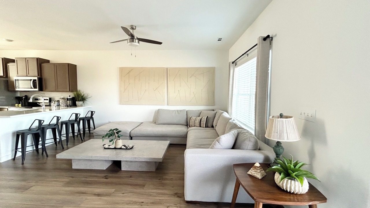 Photo of Livingroom in Normal