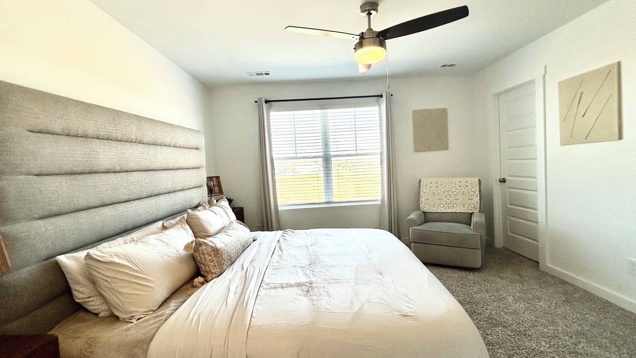 Photo of Bedroom in Normal