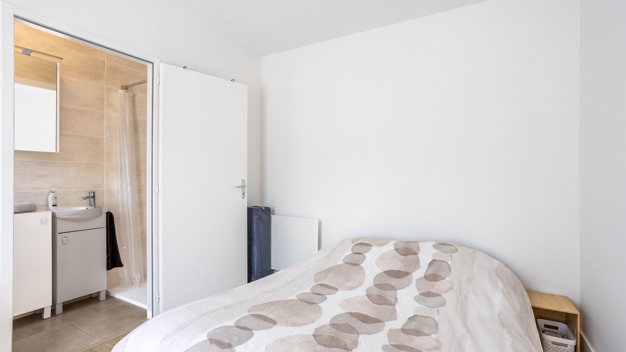 Photo of Bedroom in Curzon