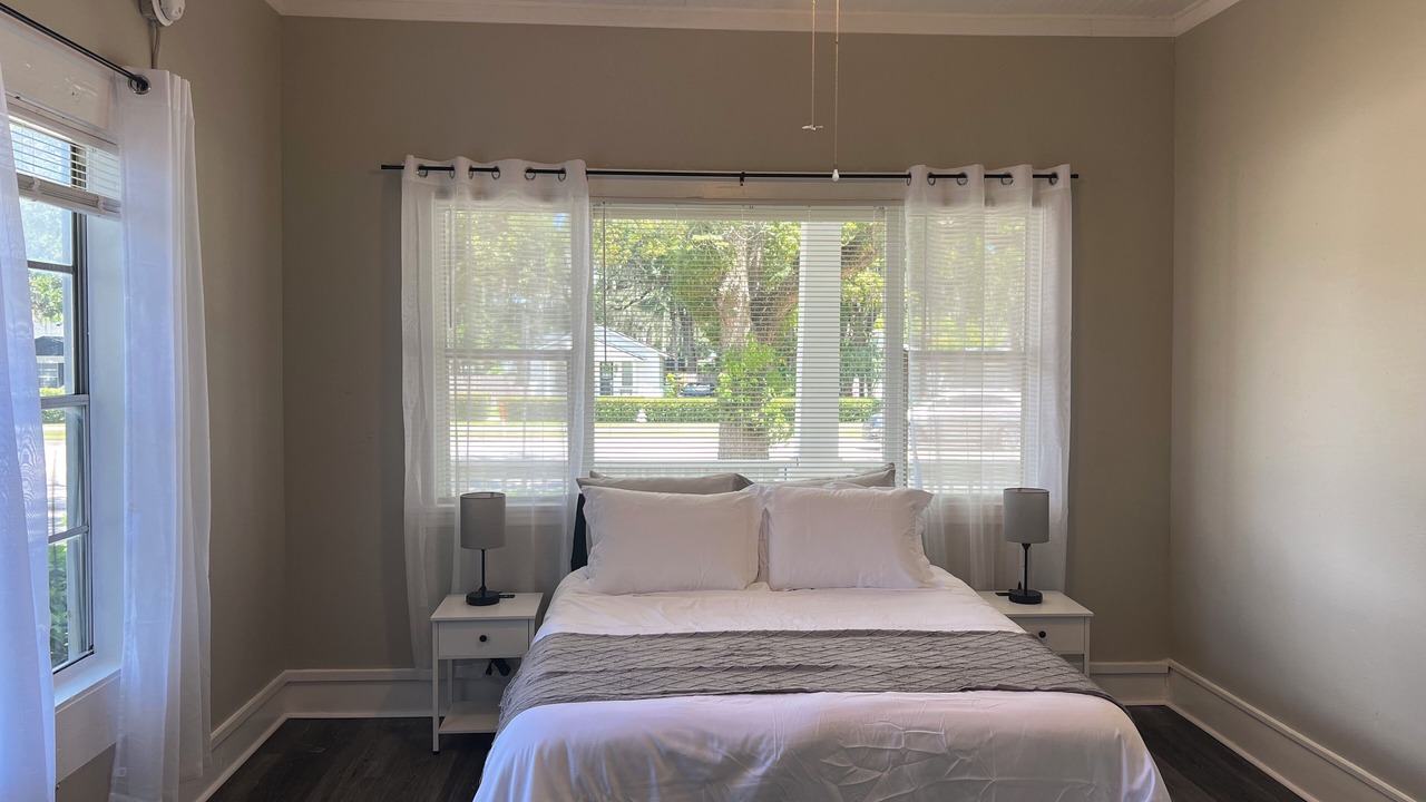 Photo of Bedroom in Winter Garden