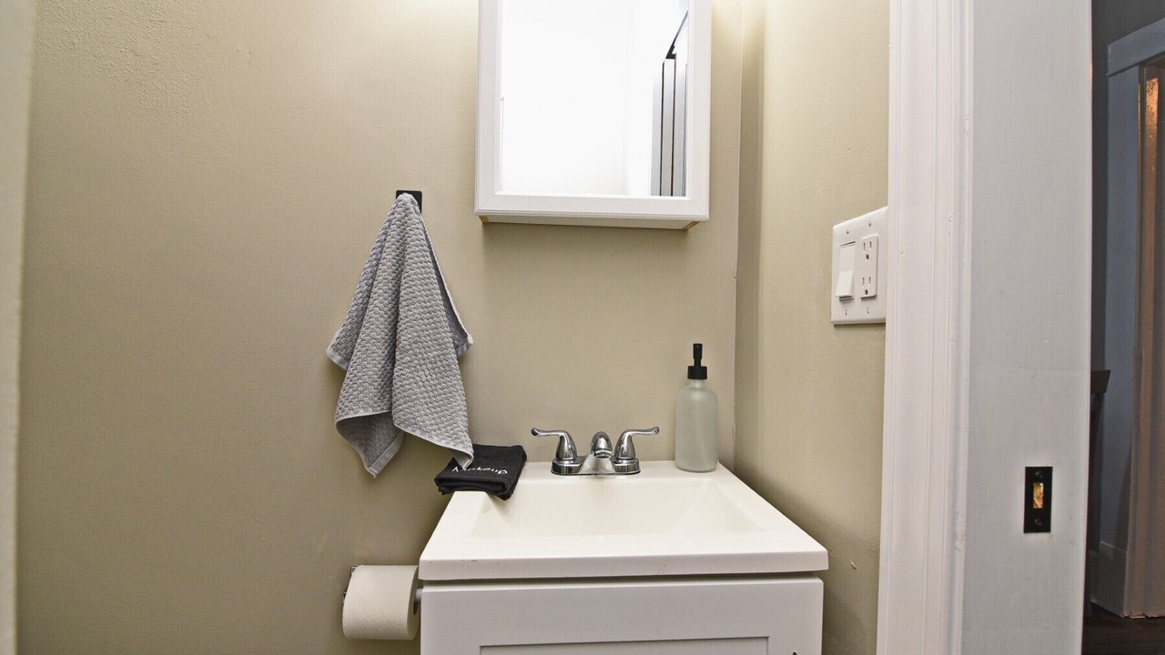 Photo of Bathroom in Winter Garden