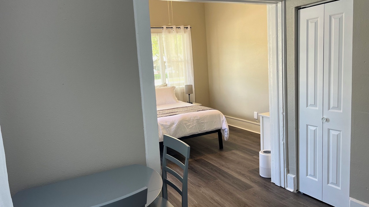 Photo of Bedroom in Winter Garden