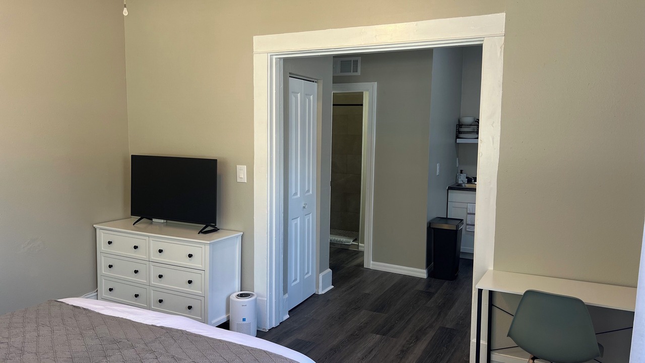 Photo of Bedroom in Winter Garden