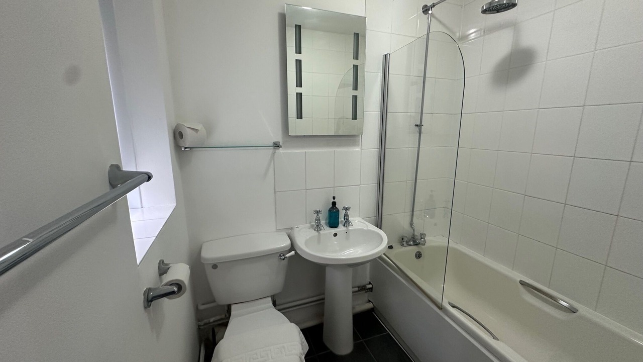 Photo of Bathroom in Wixford