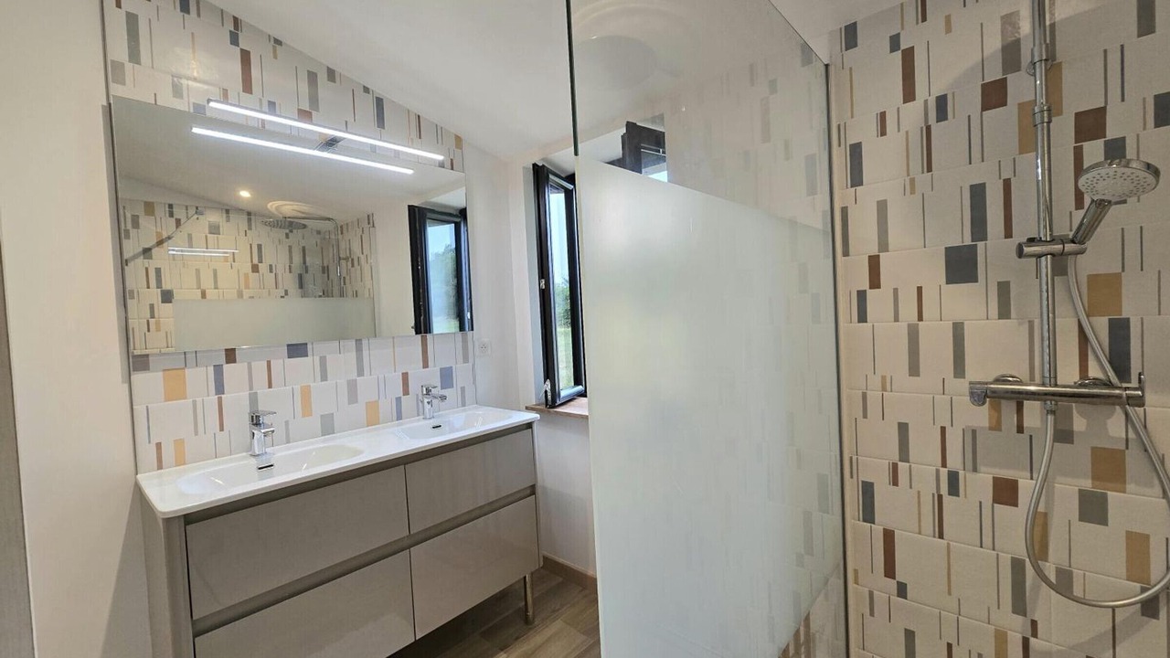 Photo of Bathroom in Limeuil