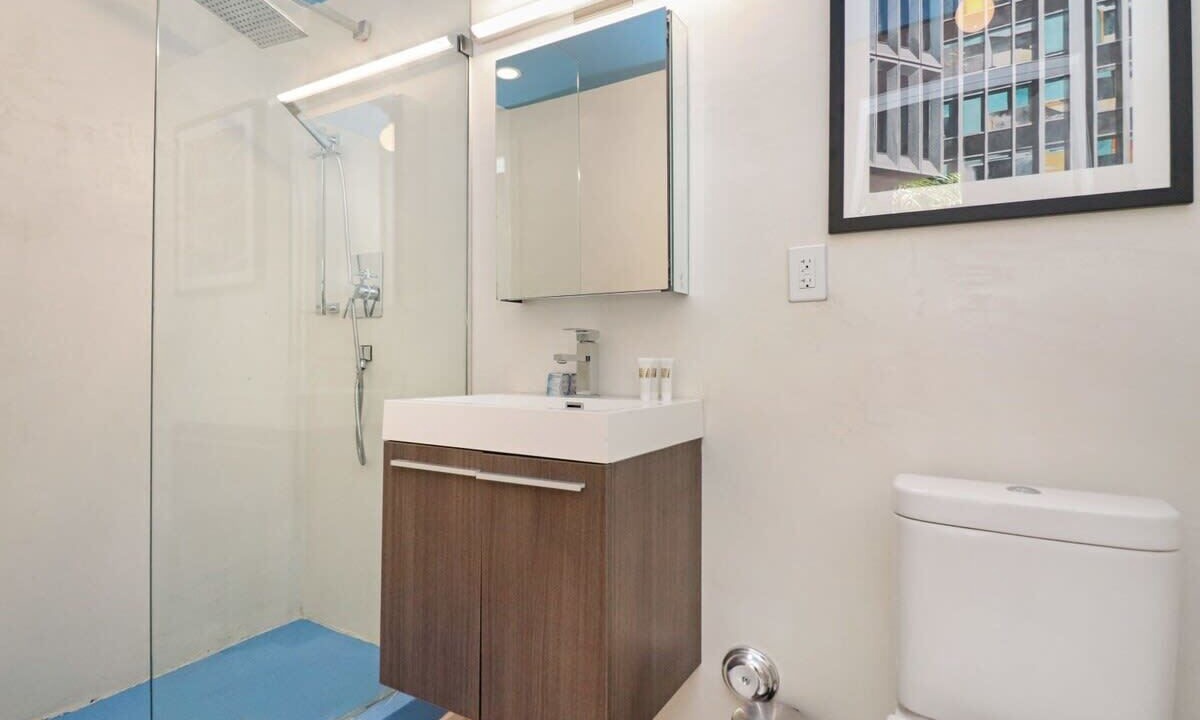 Photo of Bathroom in South Pointe