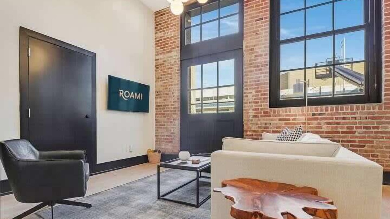 Photo of Livingroom in Arts/Warehouse District