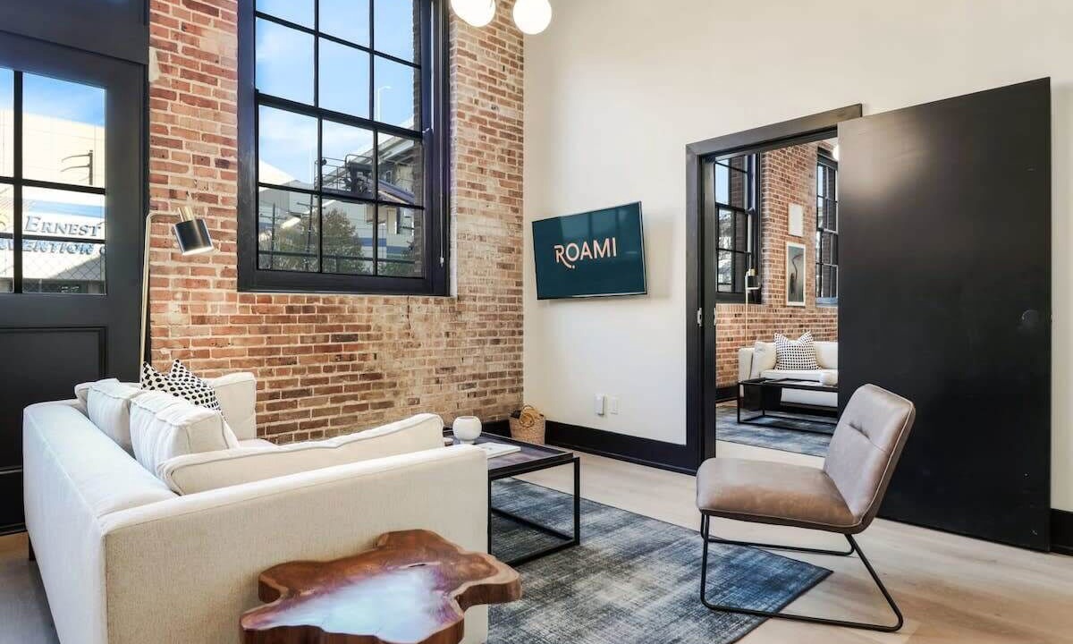 Photo of Livingroom in Arts/Warehouse District