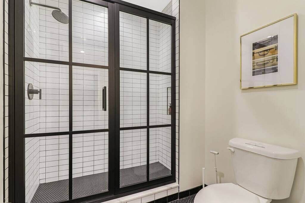 Photo of Bathroom in Arts/Warehouse District