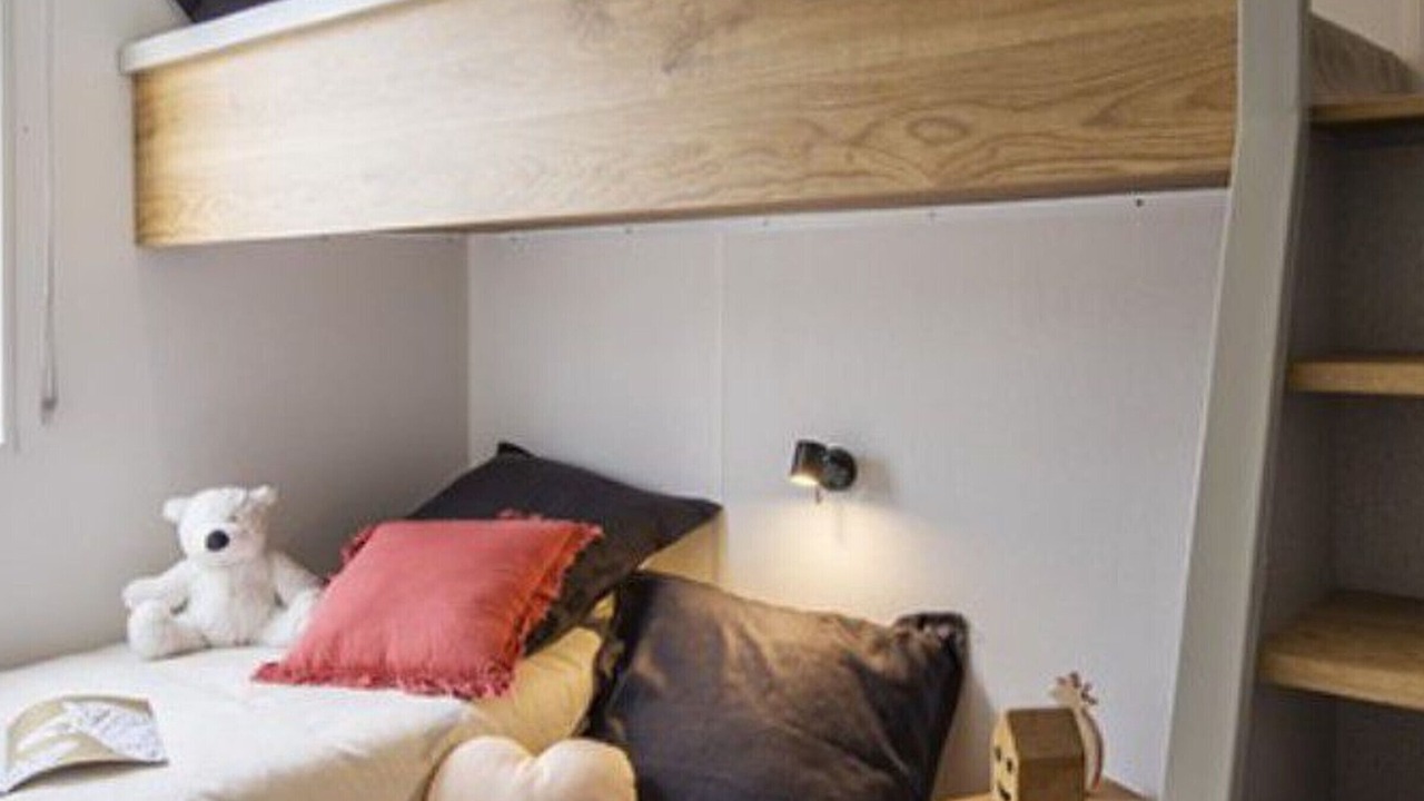 Photo of Bedroom in Salles-Curan