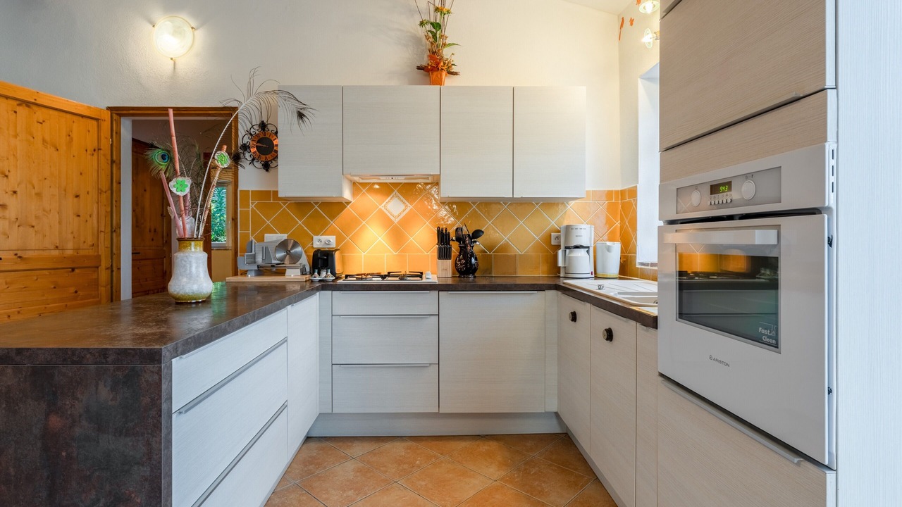 Photo of Kitchen in Laval-Saint-Roman