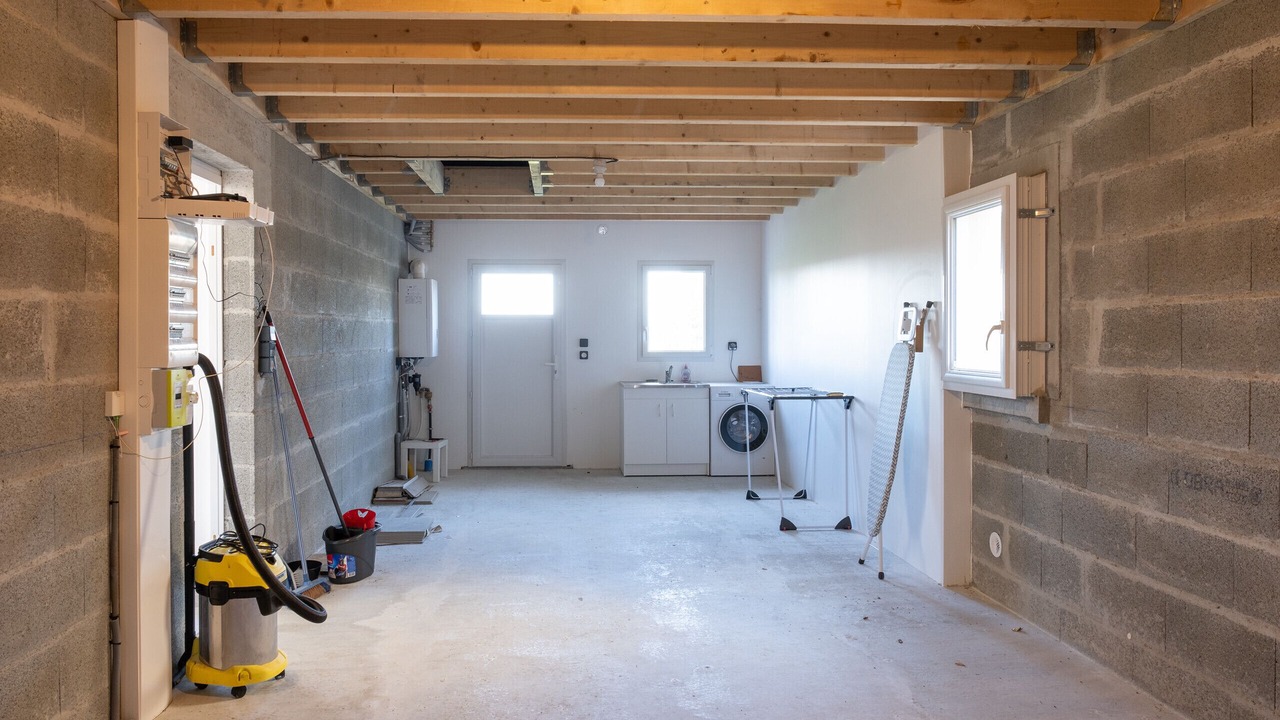 Photo of Others in Mesanger