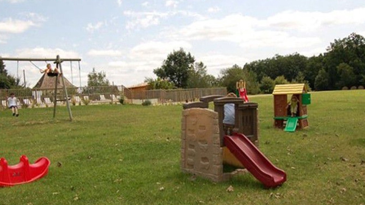 Photo of Others in Rives