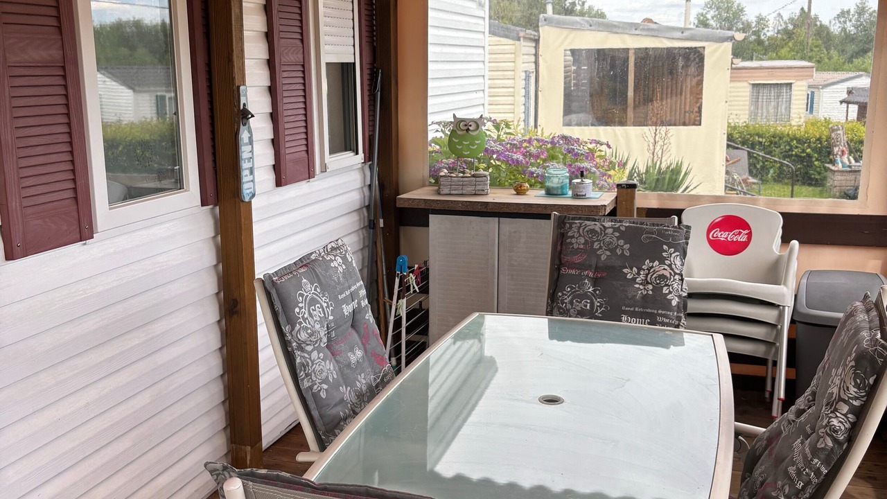 Photo of Others in Renty