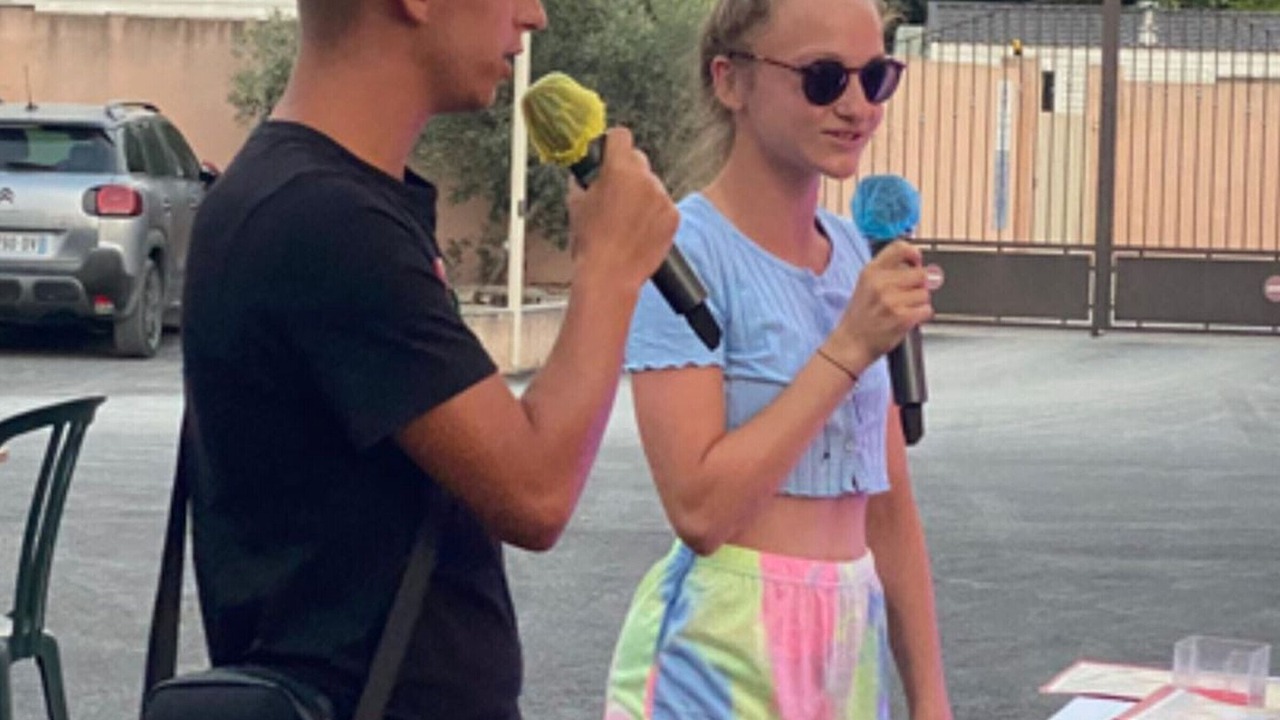 Photo of Others in Noves