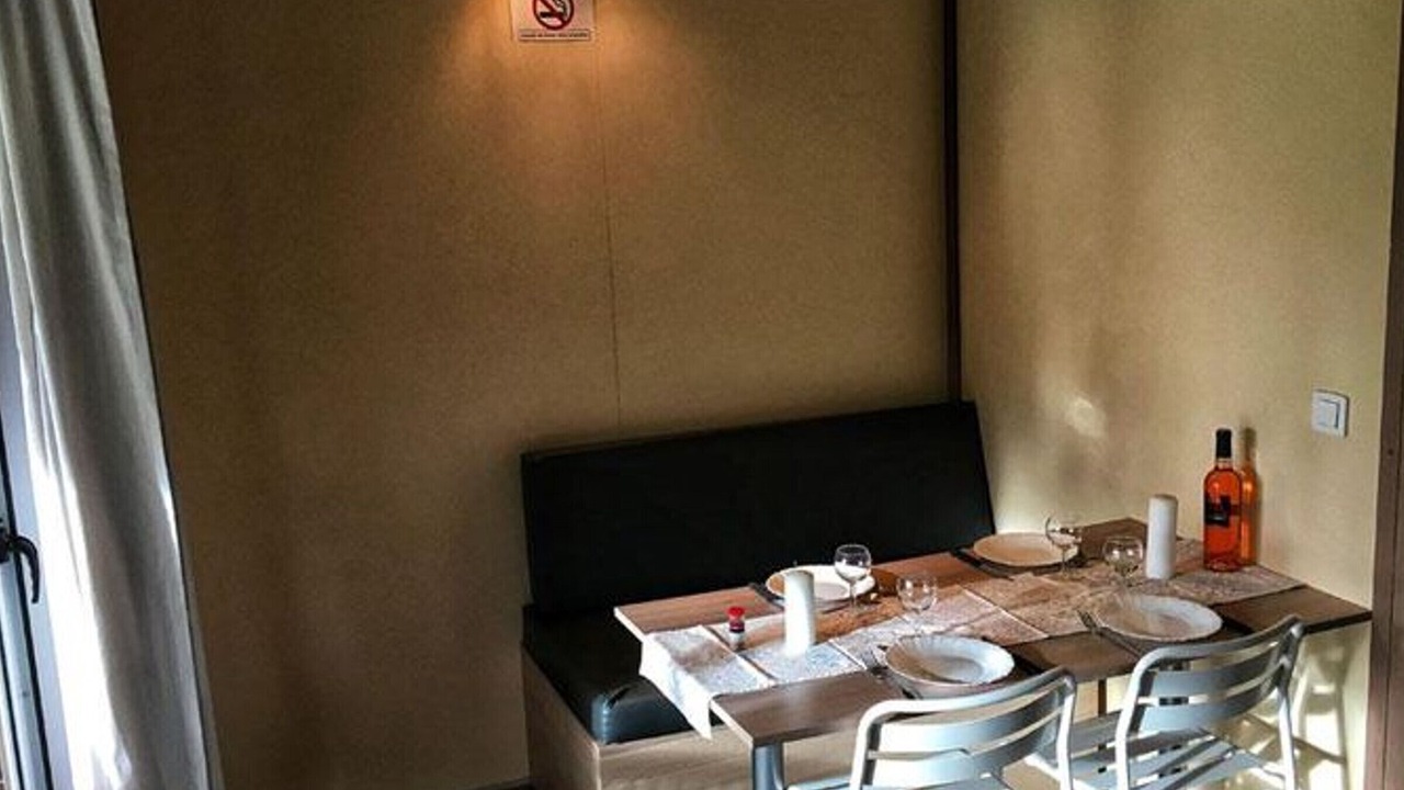 Photo of Others in Noves