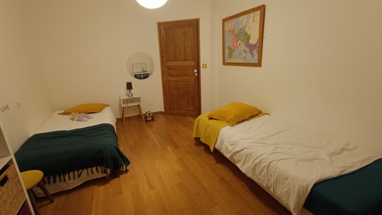 Photo of Bedroom in Castelnau-de-Montmiral