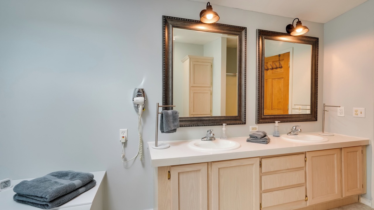 Photo of Bathroom in Frontier