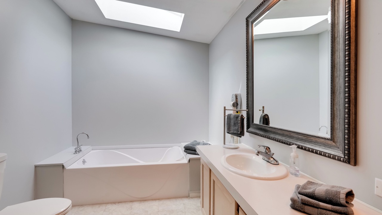 Photo of Bathroom in Frontier