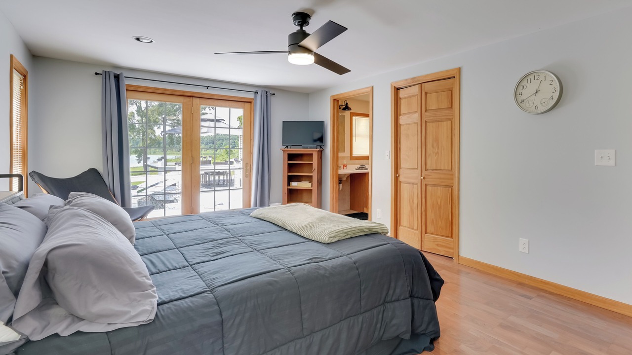 Photo of Bedroom in Frontier