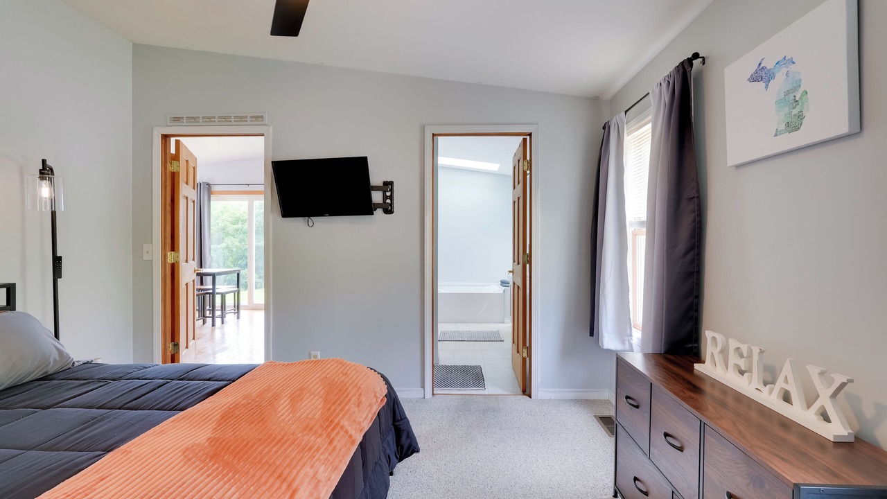 Photo of Bedroom in Frontier