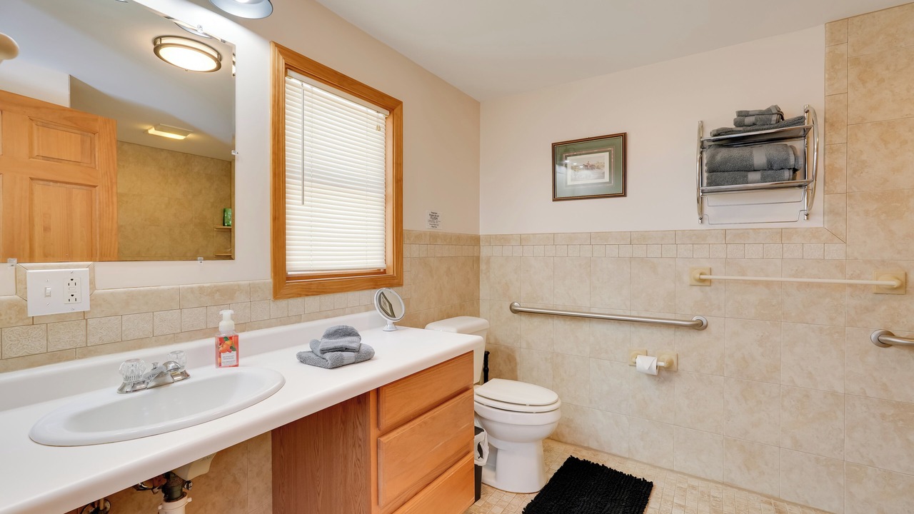 Photo of Bathroom in Frontier