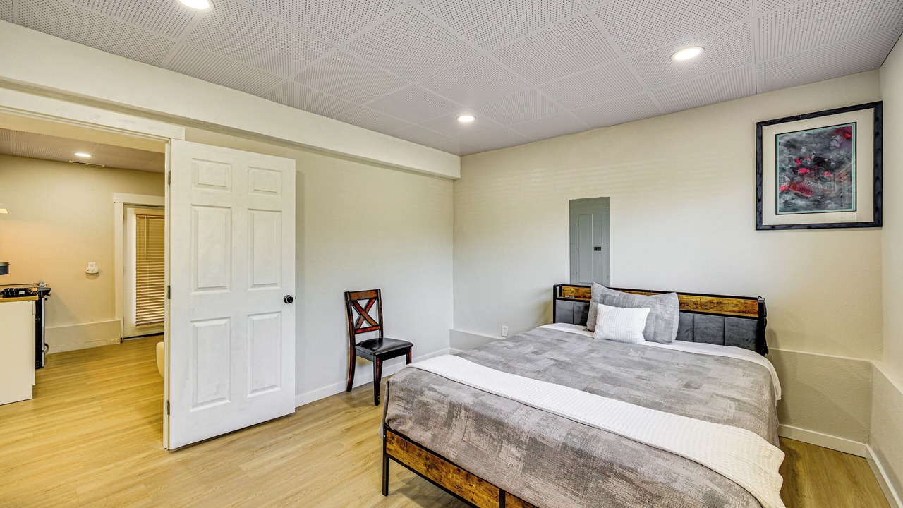 Photo of Bedroom in Des Moines