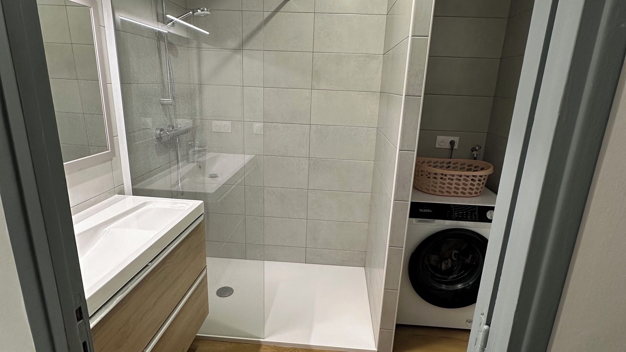 Photo of Bathroom in Chateau-Arnoux-Saint-Auban