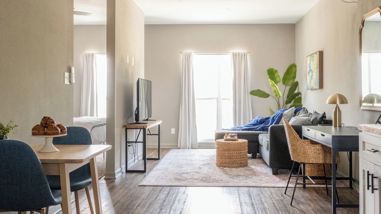 Photo of Livingroom in Downtown