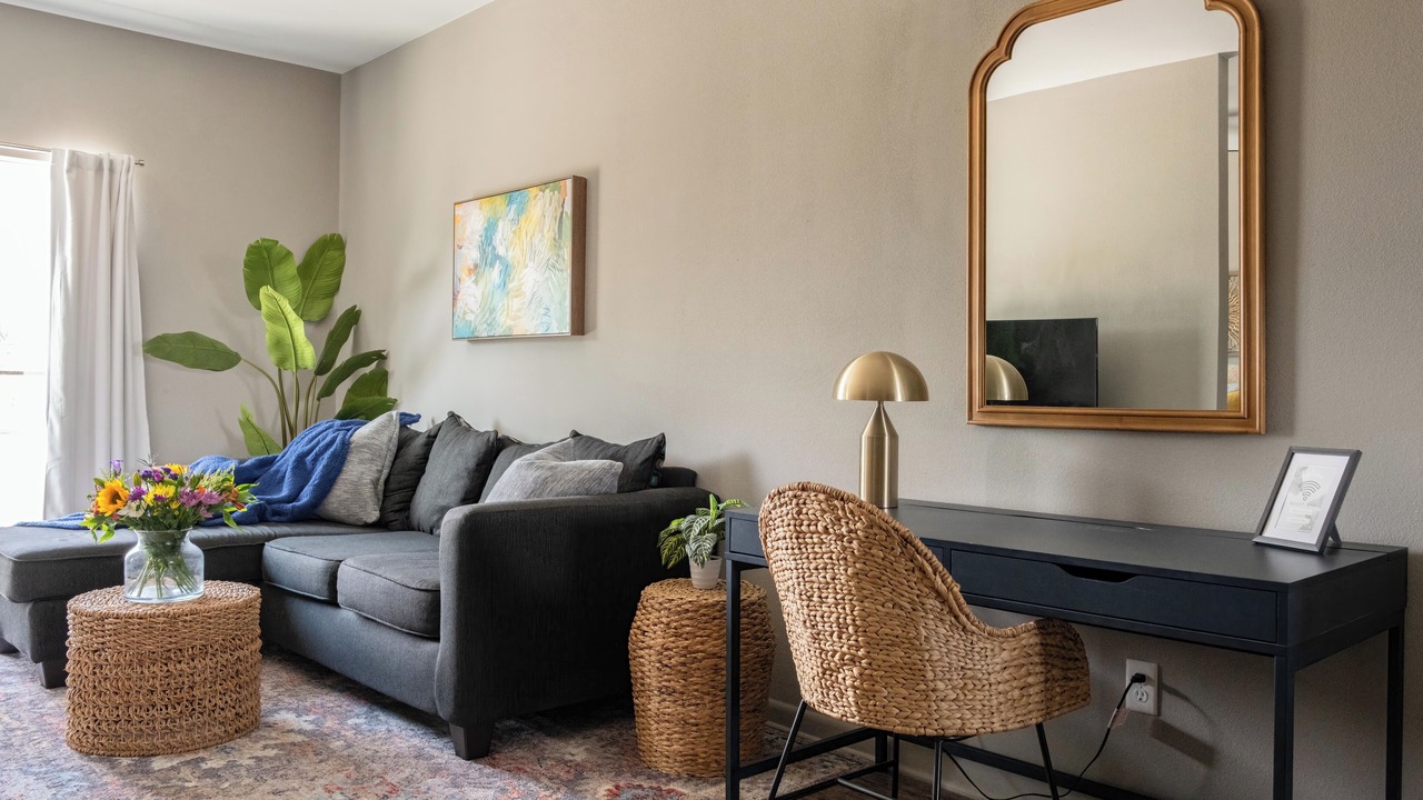 Photo of Livingroom in Downtown