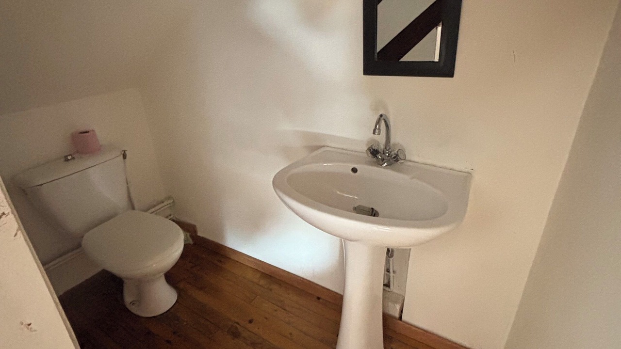 Photo of Bathroom in Renty