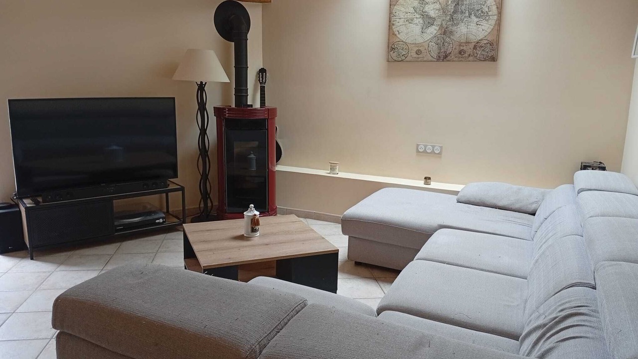 Photo of Livingroom in Les Isles-Bardel