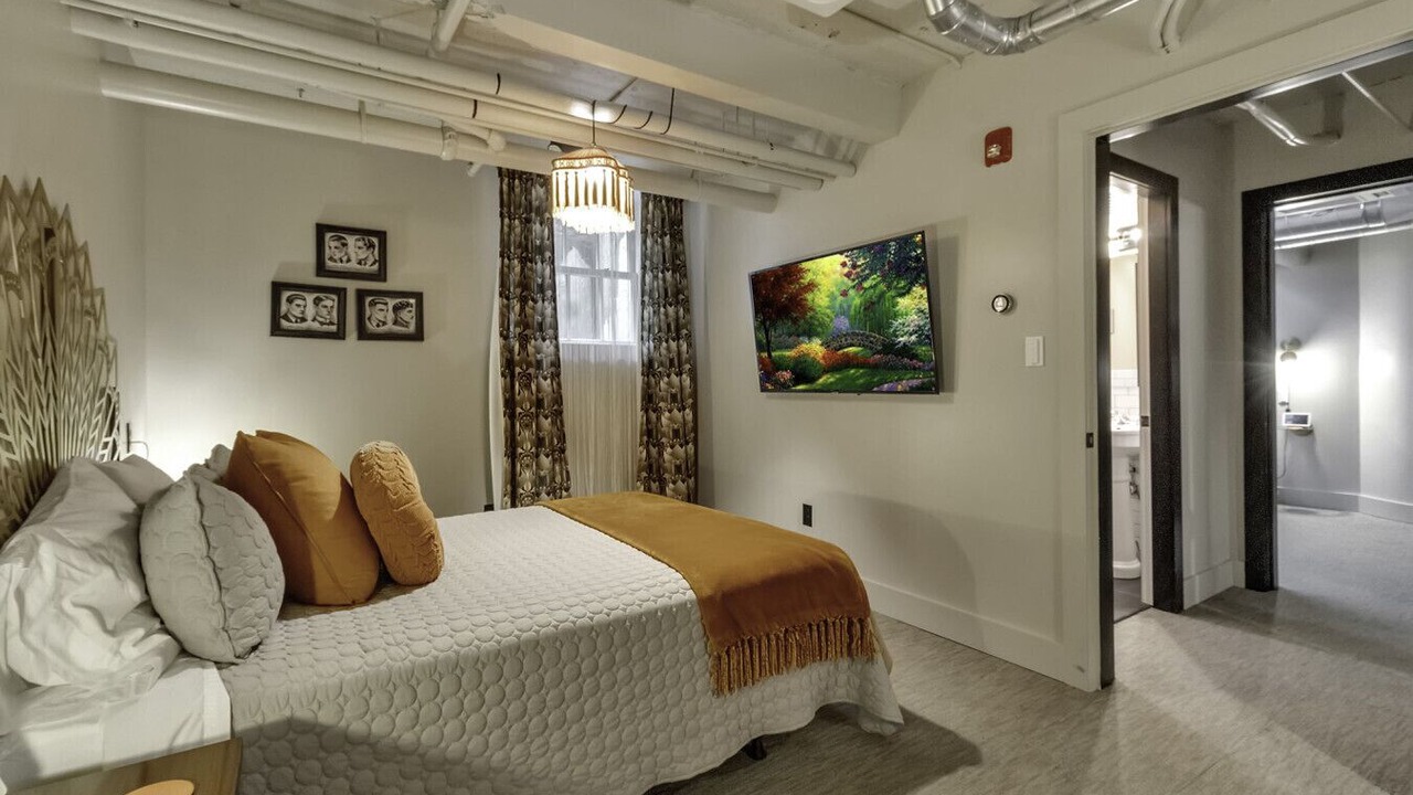 Photo of Bedroom in East Aurora