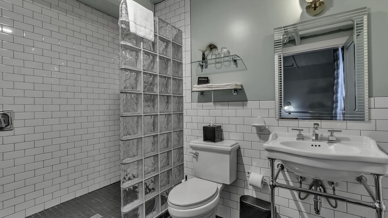 Photo of Bathroom in East Aurora