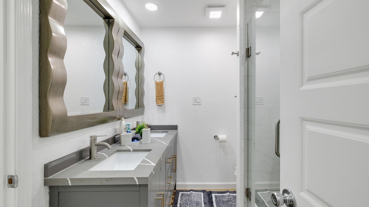 Photo of Bathroom in West Arlington