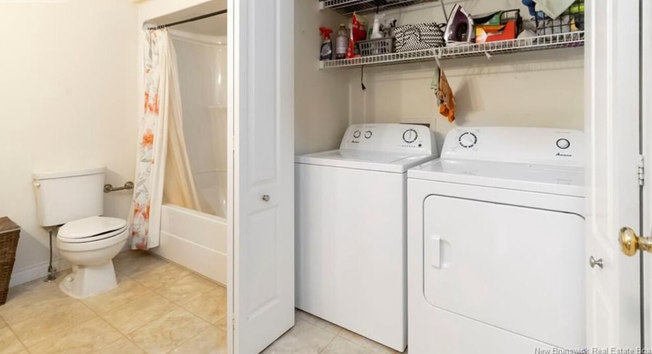 Photo of Bathroom in Dieppe