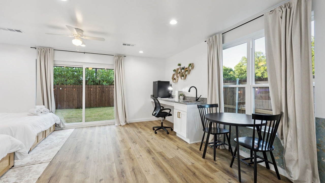 Photo of Bedroom in West Dallas