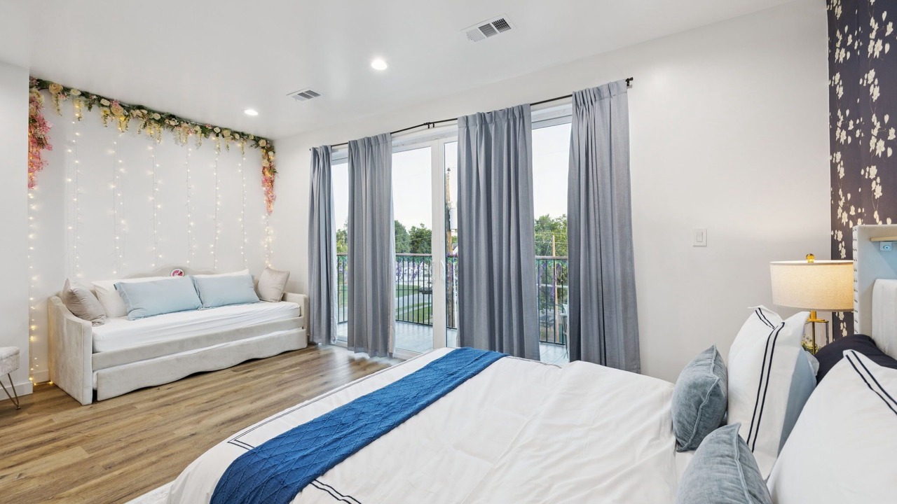 Photo of Bedroom in West Dallas