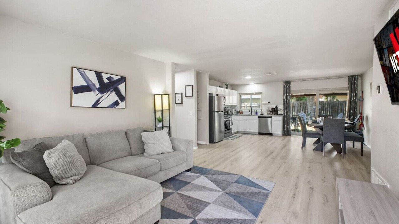 Photo of Livingroom in North San Antonio - SAT