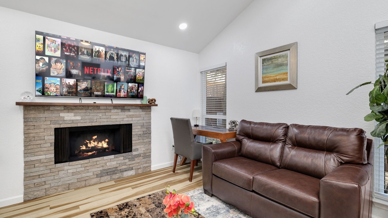 Photo of Livingroom in West Arlington