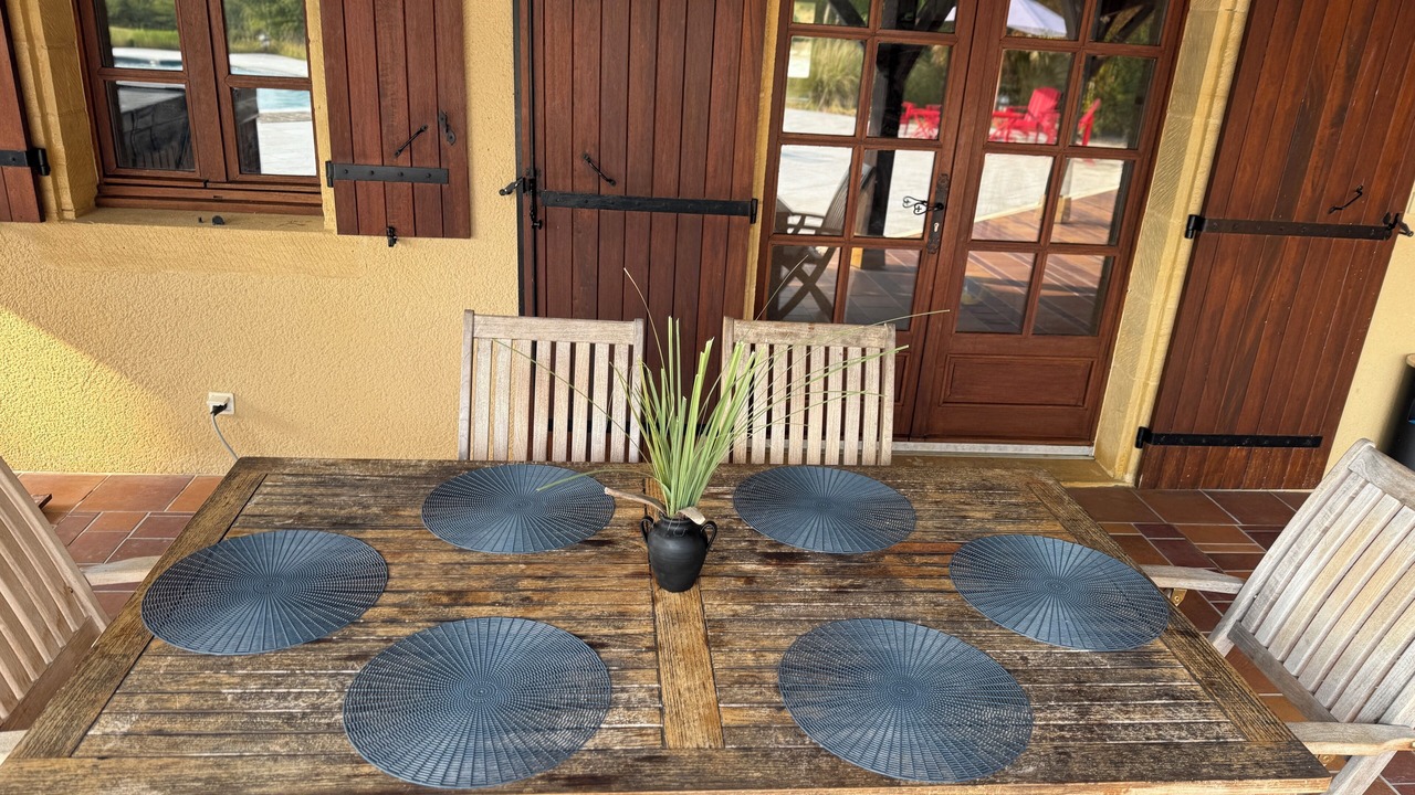 Photo of Outdoor in Salles
