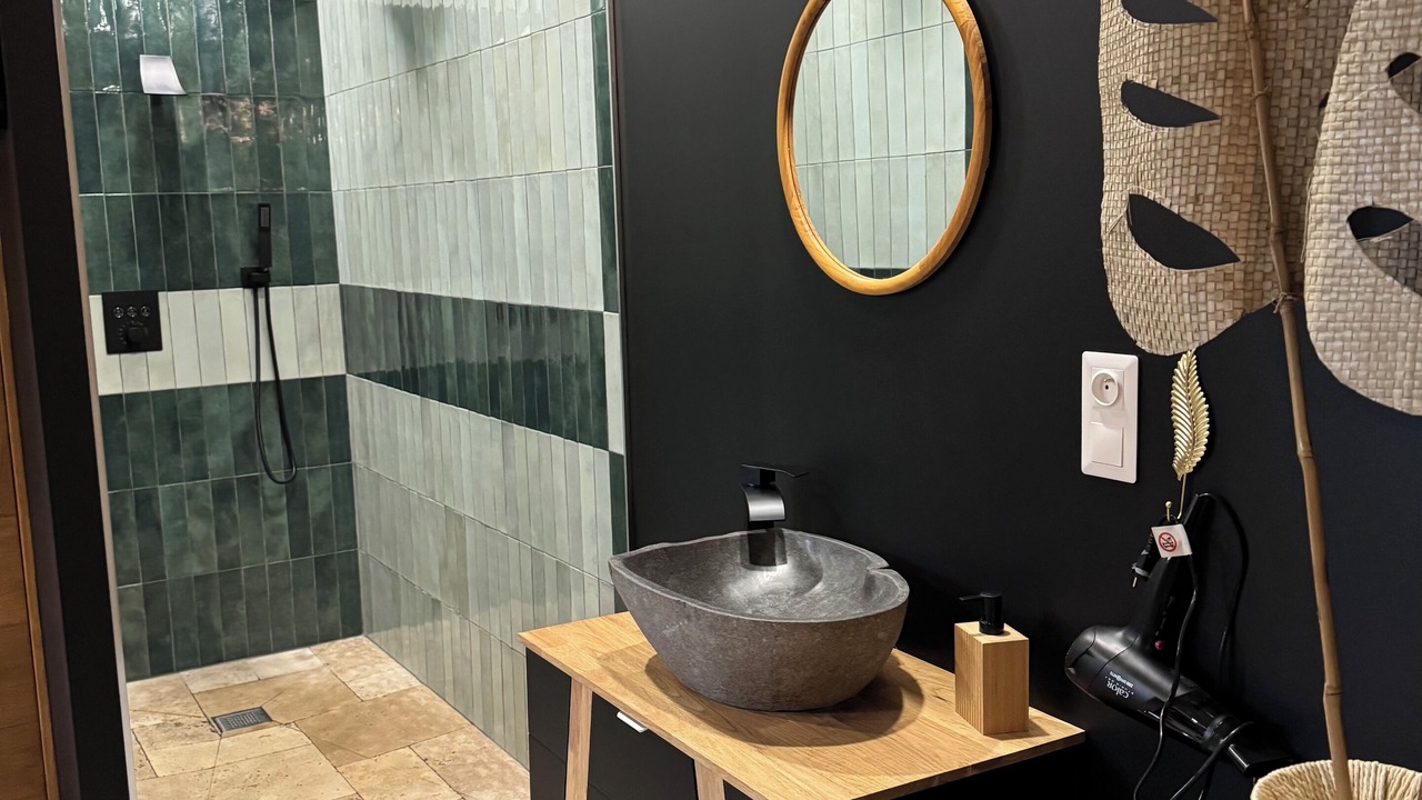 Photo of Bathroom in Etalondes