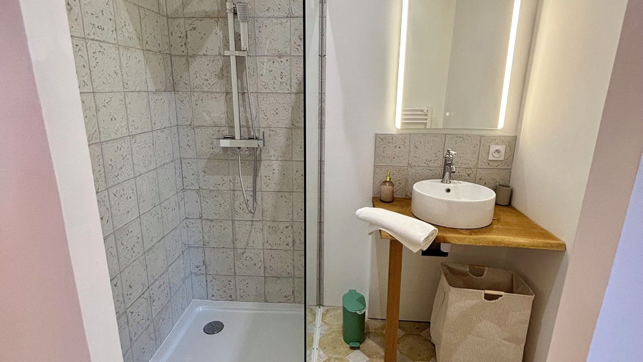 Photo of Bathroom in Rayet