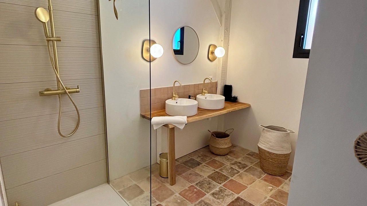 Photo of Bathroom in Rayet