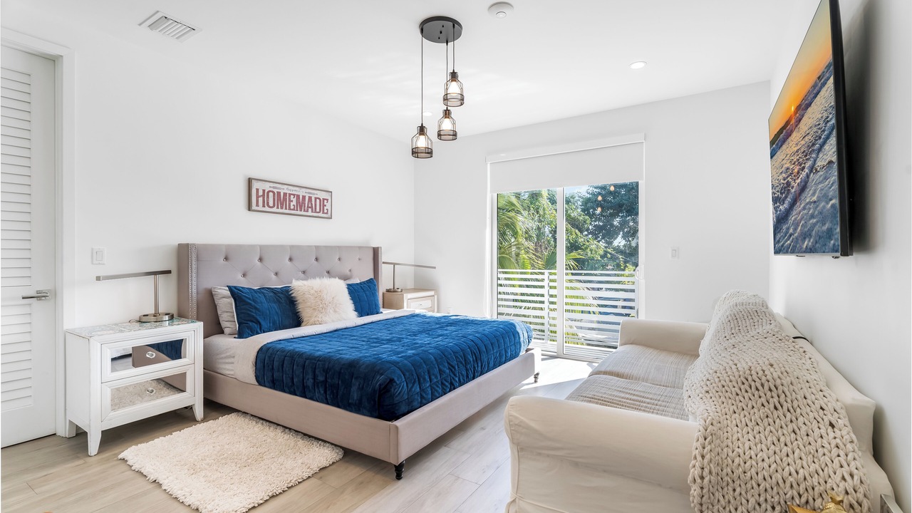 Photo of Bedroom in Coral Way