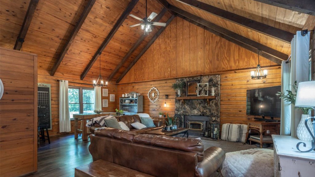 Photo of Livingroom in Valley View