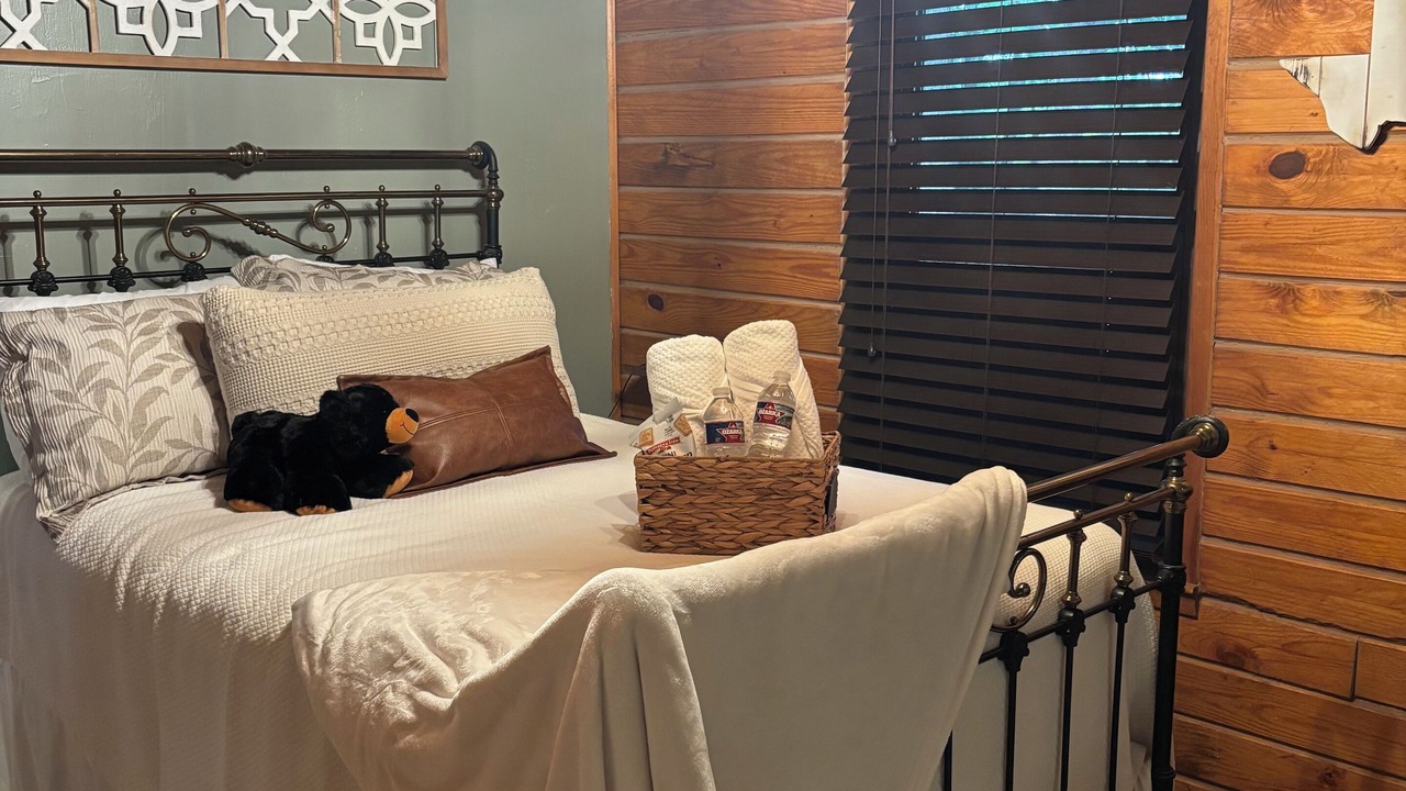 Photo of Bedroom in Valley View