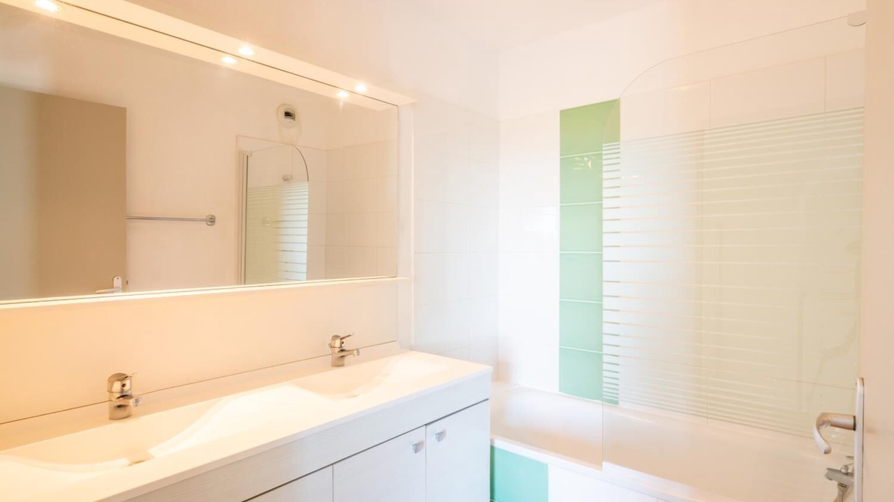 Photo of Bathroom in Auberville